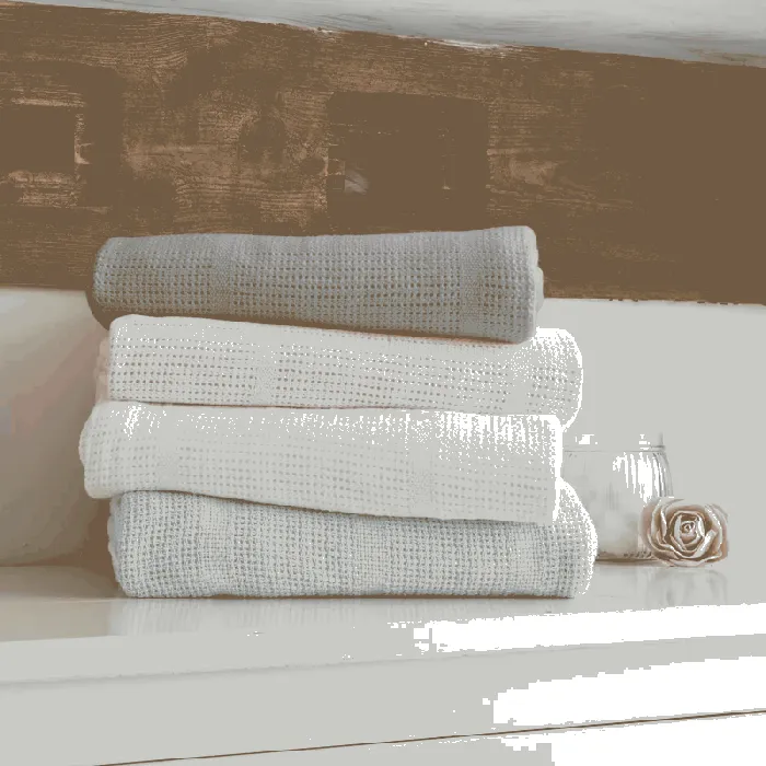 Soft Cotton Cellular Cot Blanket - White - Image 3