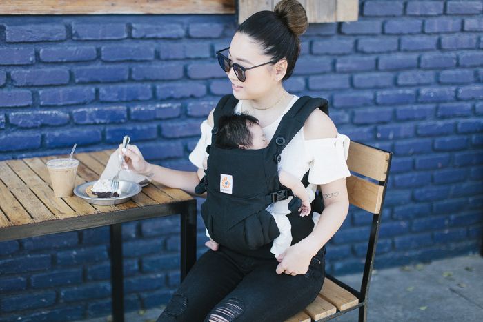 Ergobaby Baby Carrier, 4-Position Omni 360 Cotton for Newborn to Toddler, Ergonomic Child Carrier and Baby Backpack - Pure Black - Image 4